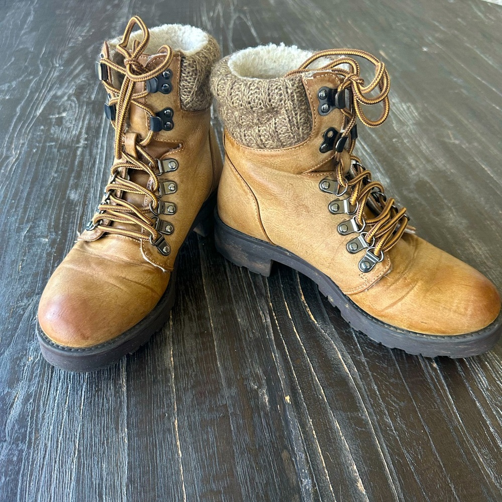 Dr. Sholl’s Leather Boots, women’s 6.5
